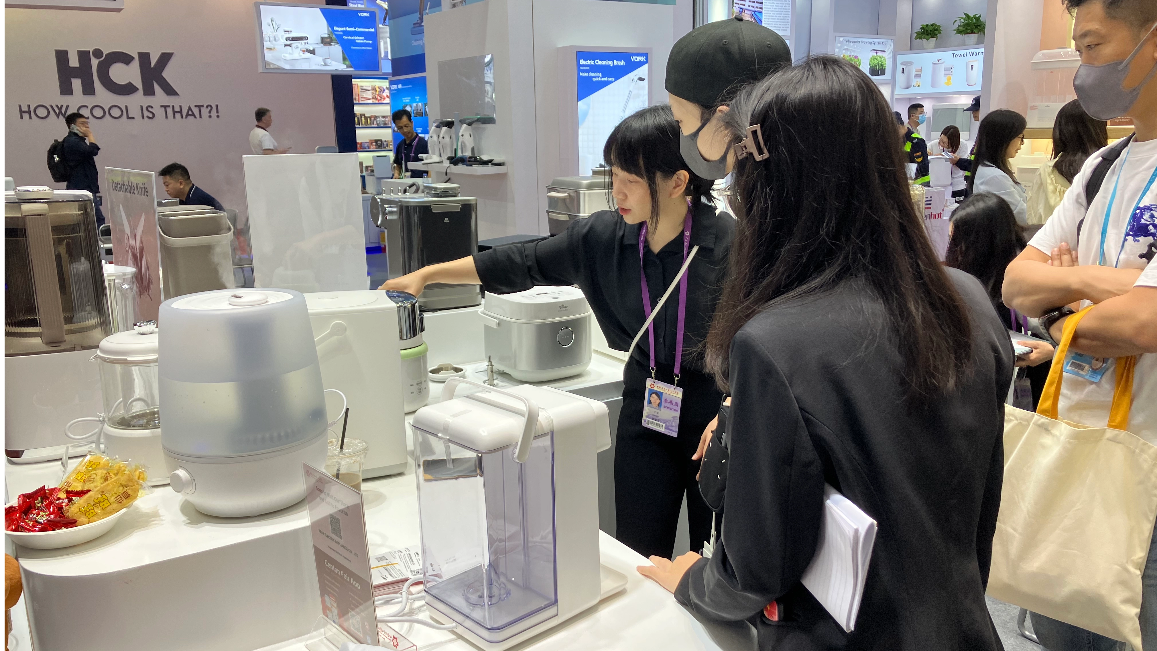 Bear Electric Appliance membungkus pameran yang berjaya di Fair Canton 2025