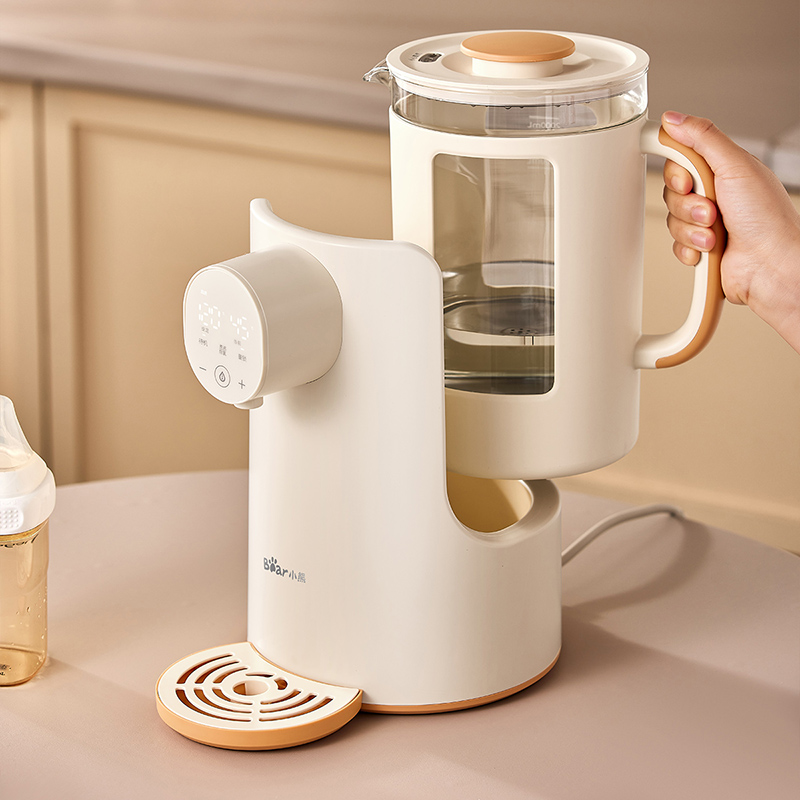 Dispenser pemanasan air segera untuk formula bayi