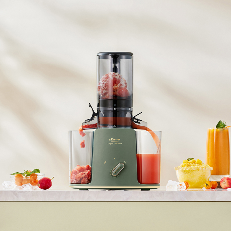 Juicer perlahan dengan fungsi menghancurkan ais