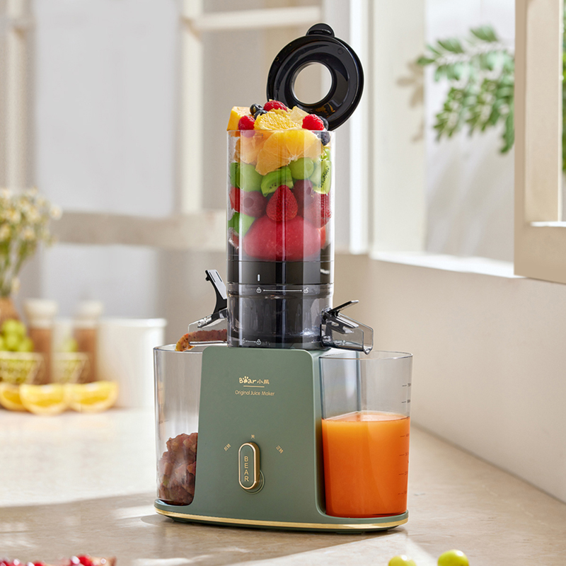 Juicer perlahan dengan fungsi menghancurkan ais