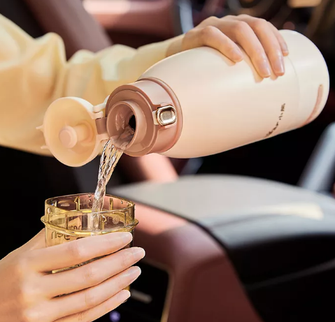 Mengapa setiap ibu bapa memerlukan botol mudah alih yang lebih panas: kemudahan, keselamatan, dan keselesaan dalam perjalanan